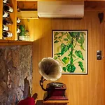 בקתה Pine Forest 1400m, Cinema & Fireplace *