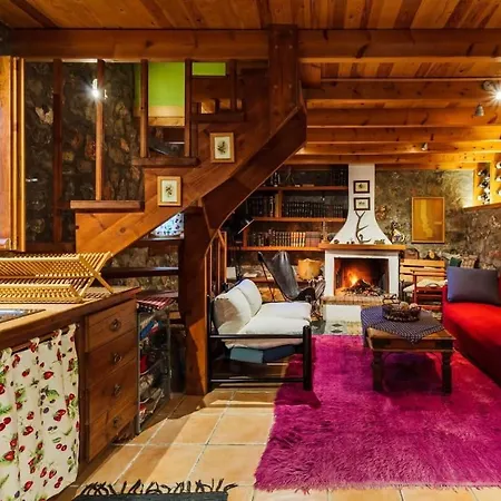 Σαλέ Stone Forest Escape - Cozy Cinema & Starry Sky Artemisía