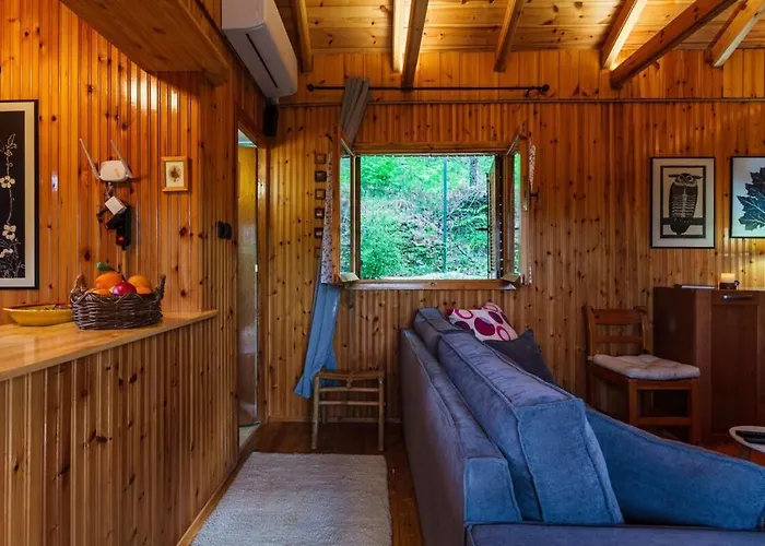 Stone Forest Escape - Cozy Cinema & Starry Sky Artemisía