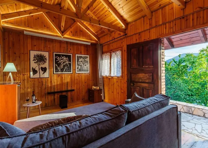 Stone Forest Escape - Cozy Cinema & Starry Sky * Artemisía